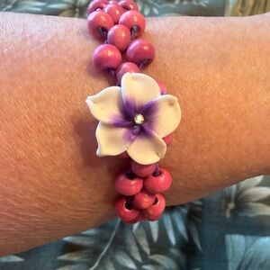 Hand Crafted Pink Beaded Bracelet with Floral Accent NWOT